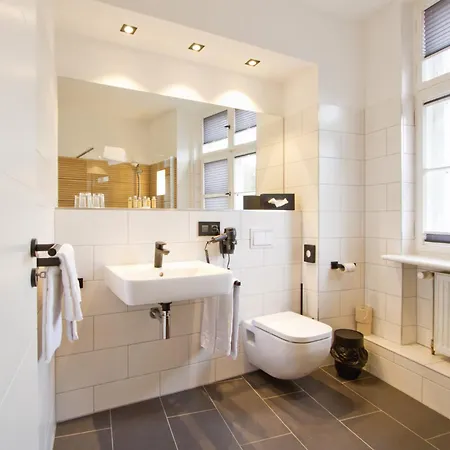 Schweriner Hof 3*