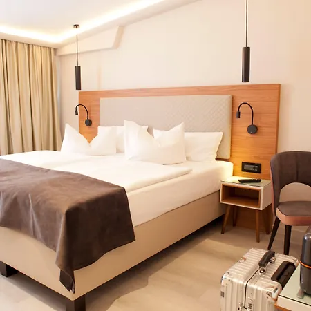 Schweriner Hof 3* Stralsund