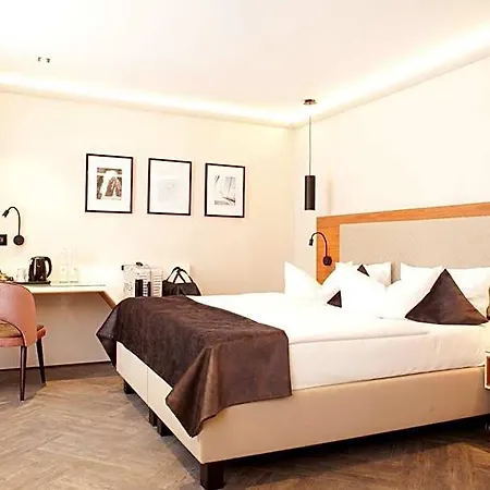 Schweriner Hof Hotel 3*