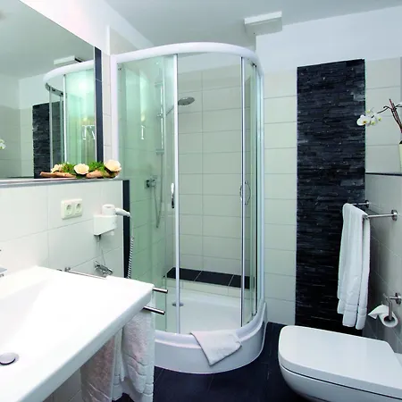 Schweriner Hof 3*